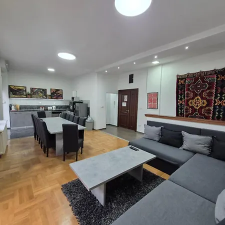 Republica Apartment *