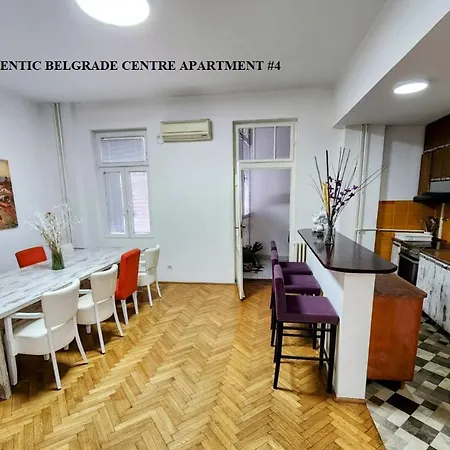 Apartment Authentic Centre #5, Four Bedrooms, One Full Bathroom, One Toilet